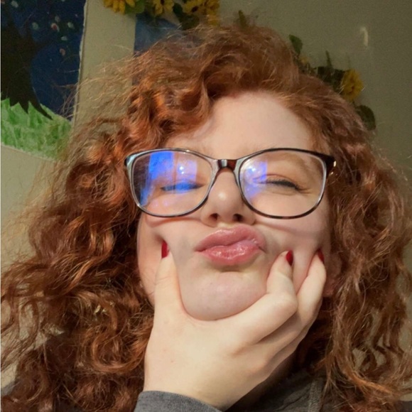 Meet your Posher, Jessica - Picture 1 of 1